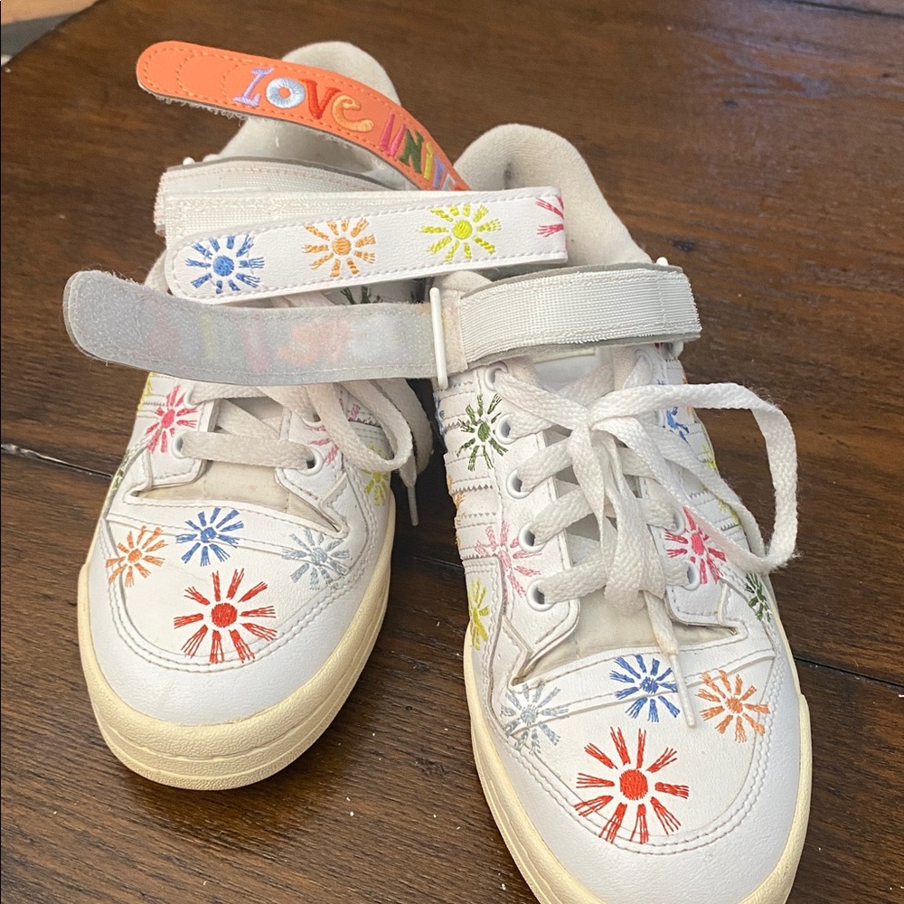 Adidas' White Sneakers with Colorful Floral Design - Picture 10 of 10